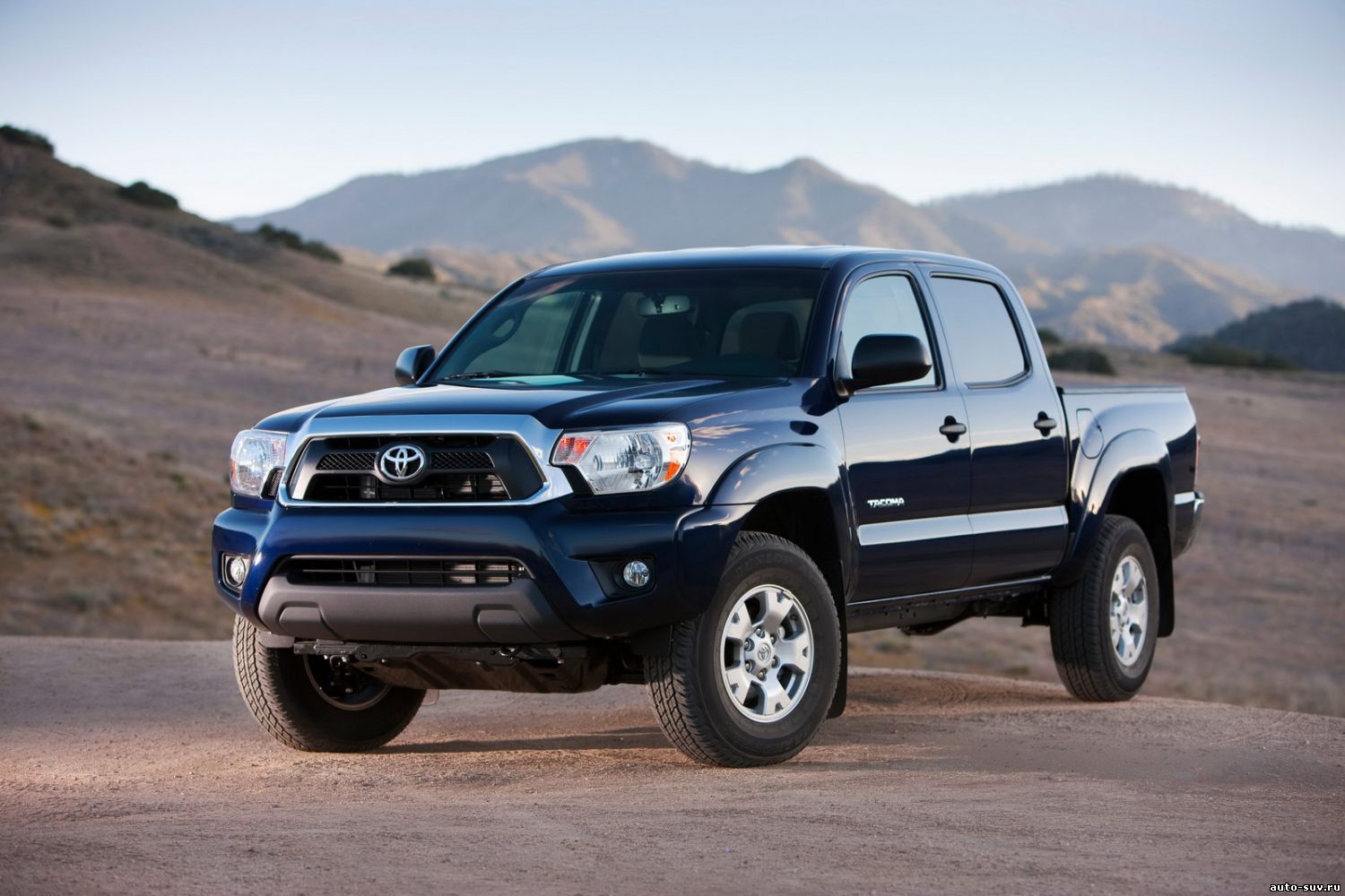 Toyota Tacoma - Внедорожник 2013 года