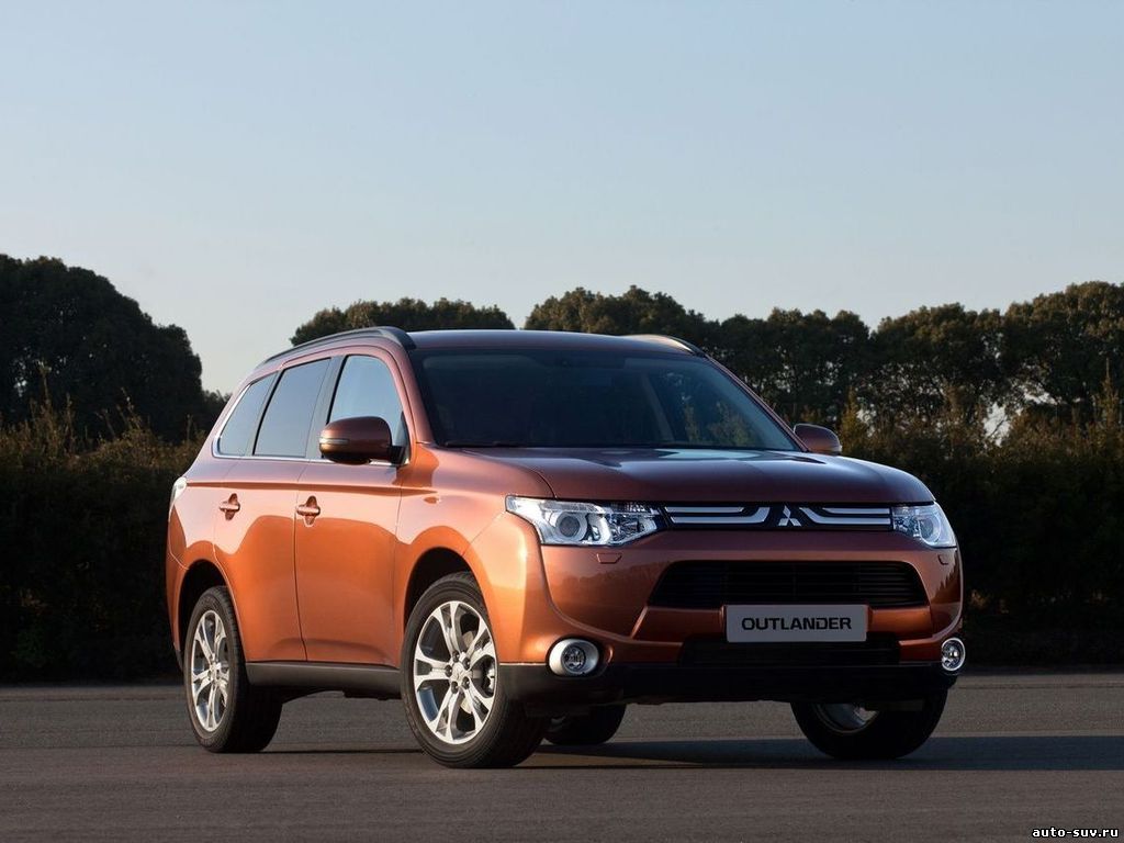 Внедорожник Mitsubishi Outlander 2012 года