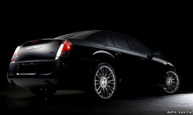 Chrysler 300C John Varvatos Limited Edition возвратится в 2014 году