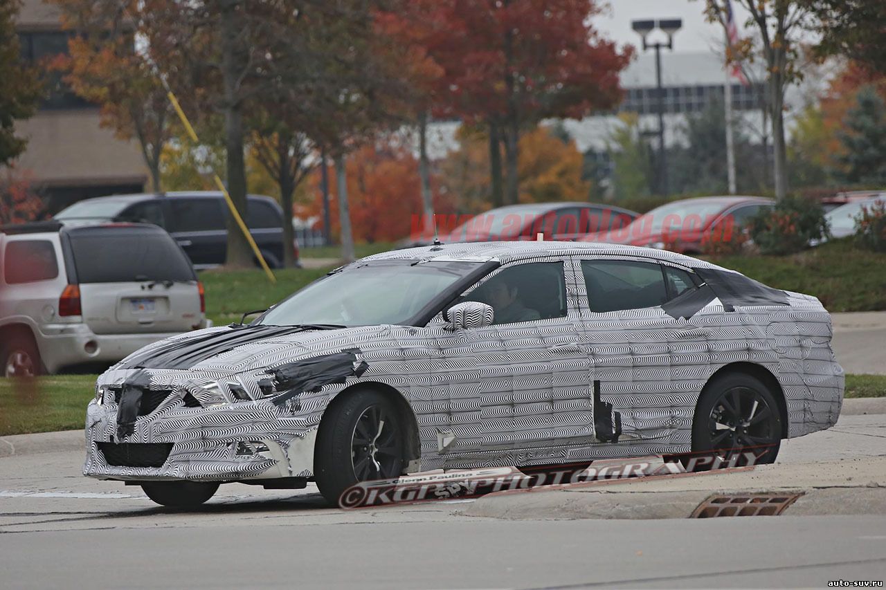 Новый спортивный седан Nissan Maxima засняли во-время тестирования