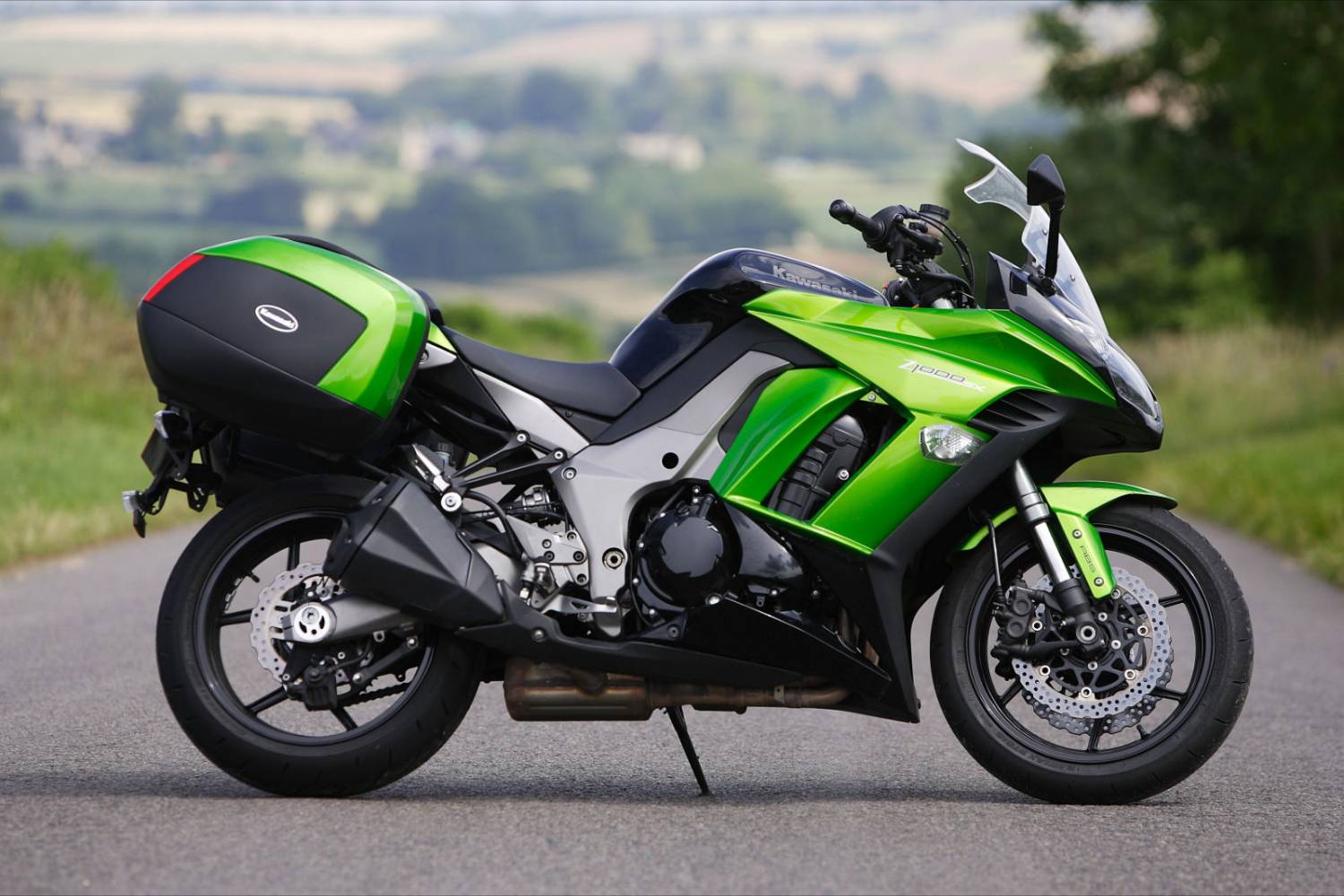 Kawasaki Z1000SX снабдили проскальзывающим сцеплением