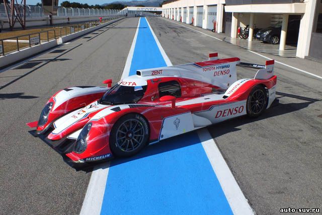 Гибридная Toyota TS030 дебютировала в Ле-мане