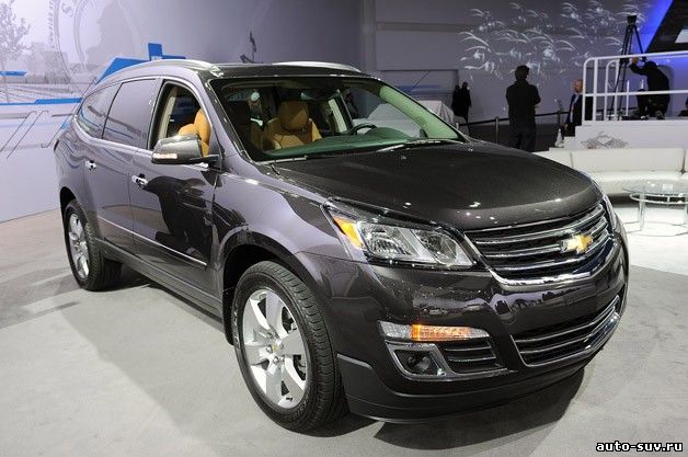 Кроссовер Chevrolet Traverse 2013 года