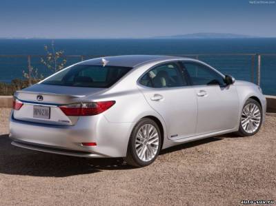 Lexus ES скоро дебютирует на Нью-Йорском автосалоне