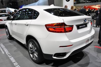 Паркетник BMW X6 M50d 2012 года представлен в Женеве