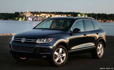 Кроссовер Volkswagen Touareg Hybrid 2013 года