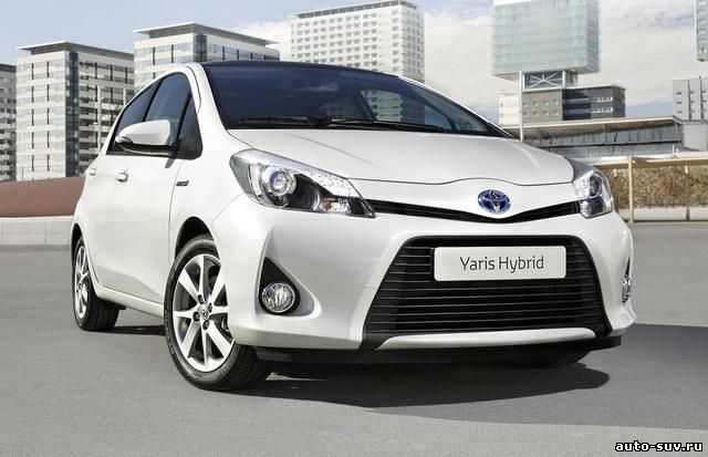 Малолитражный автомобиль - Toyota Yaris 2013 года