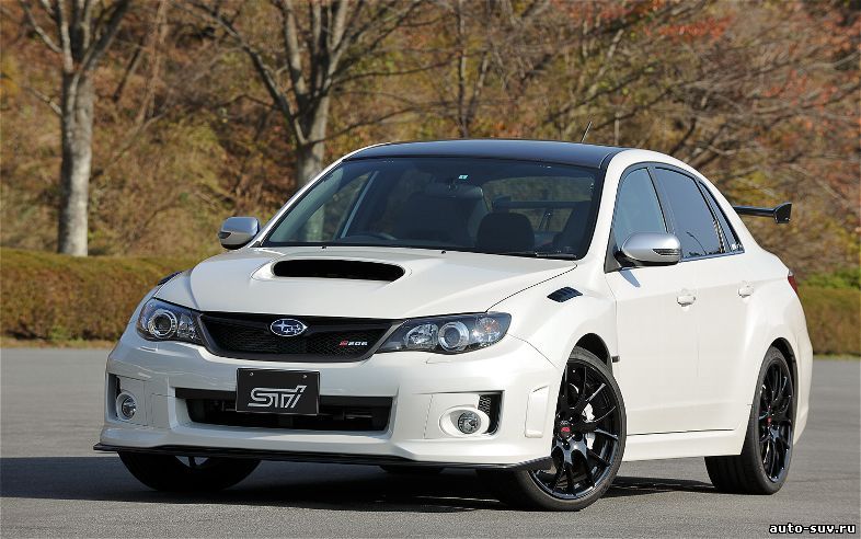 Пятидверный Subaru Impreza WRX STI 2012 года