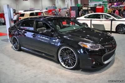 Спортивный Toyota Avalon на шоу SEMA 2012 года