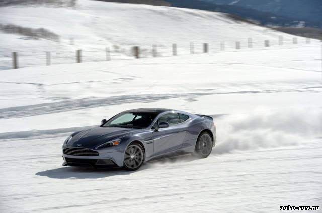 Aston Martin представила собственную программу на шоу Ice Driving